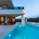 Perla Villa *